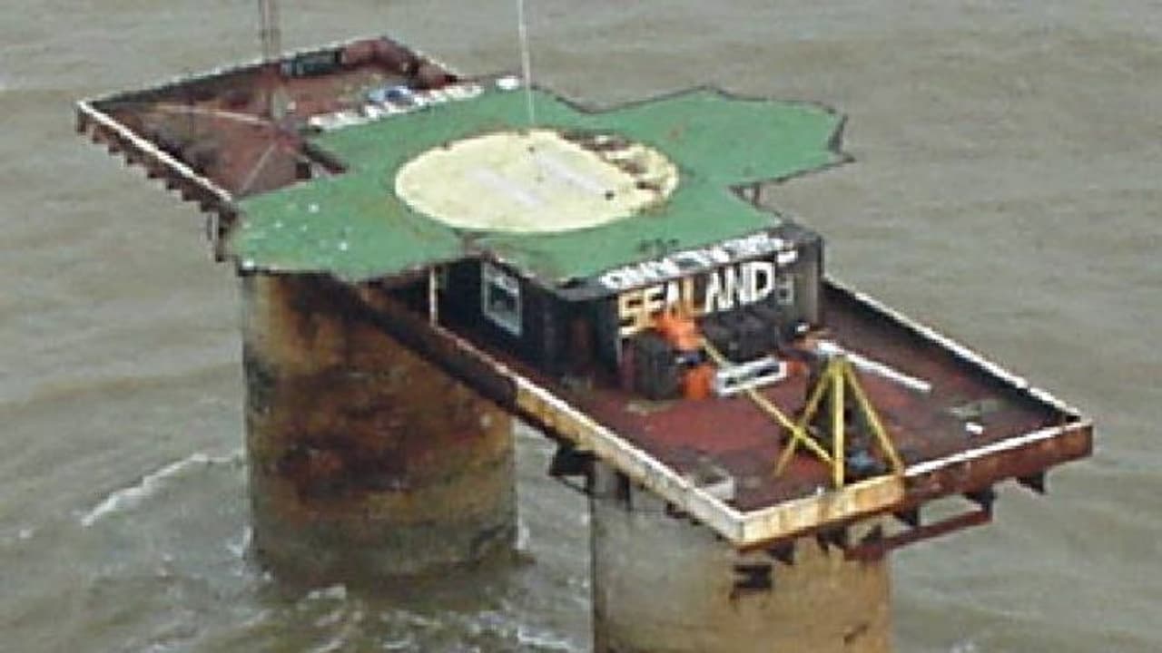 27 ആളുകൾ മാത്രം ഉള്ള ഒരു രാജ്യം; സ്വന്തമായി പതാകയും കറൻസിയും സൈന്യവും 27 ആളുകൾ മാത്രം ഉള്ള ഒരു രാജ്യം; സ്വന്തമായി പതാകയും കറൻസിയും സൈന്യവും