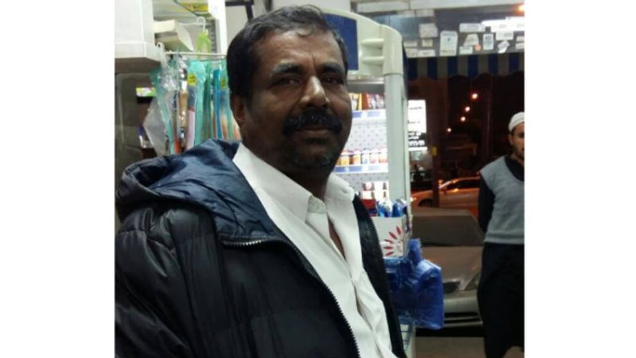 കേടായ വാഹനത്തില്‍ നിന്ന് പുറത്തിറങ്ങി പരിശോധിക്കുന്നതിനിടെ പ്രവാസി മലയാളി കാറിടിച്ച് മരിച്ചു