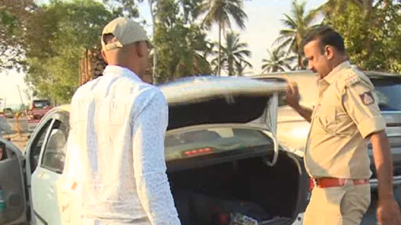 ಇಂದಿನಿಂದಲೇ ನೀತಿ ಸಂಹಿತೆ ಜಾರಿ: ಚಿಕ್ಕಮಗಳೂರು ಜಿಲ್ಲಾಡಳಿತ ಹೈ ಅಲರ್ಟ್ ಇಂದಿನಿಂದಲೇ ನೀತಿ ಸಂಹಿತೆ ಜಾರಿ: ಚಿಕ್ಕಮಗಳೂರು ಜಿಲ್ಲಾಡಳಿತ ಹೈ ಅಲರ್ಟ್