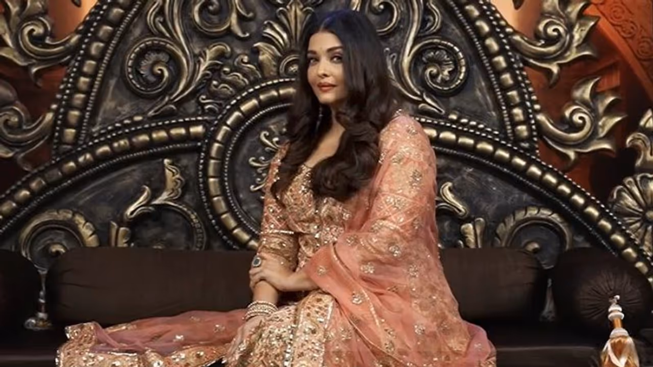 Ponniyin Selvan 2 trailer launch: Aishwarya Rai grabs eyeballs with embellished pink ethnic ensemble