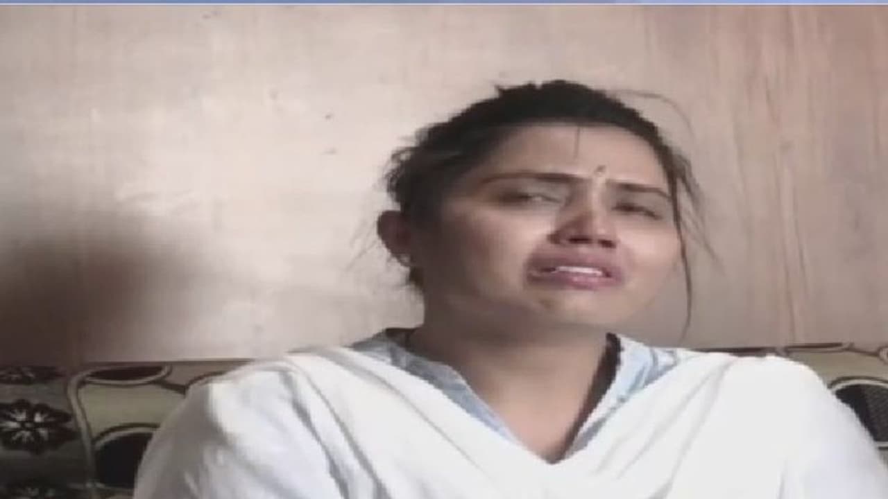 ಕಾಂಗ್ರೆಸ್ ತೊರೆದು ಜೆಡಿಎಸ್ ಸೇರಿದ ಎರಡೇ ದಿನಕ್ಕೆ ಔಟ್, ಪಕ್ಷೇತರ ಅಭ್ಯರ್ಥಿಯಾಗಿ ಸವಿತಾ ಬಾಯಿ ಕಣಕ್ಕೆ!