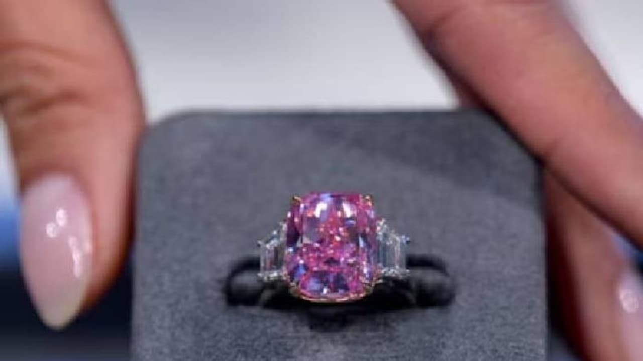 35 മില്യൺ ഡോളർ വിലമതിക്കുന്ന അപൂർവരത്നം വിൽപ്പനയ്ക്ക്