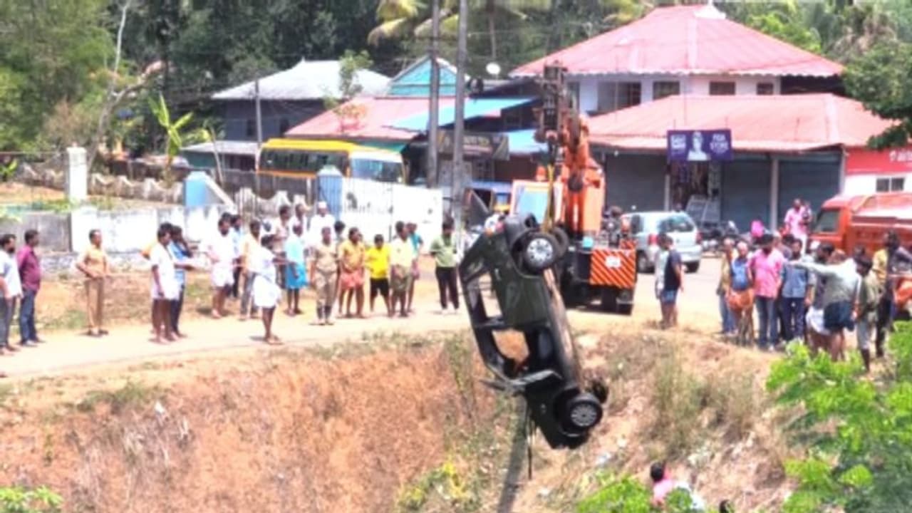 നിയന്ത്രണം വിട്ട കാർ പെരിയാർ വാലി കനാലിലേക്ക് മറിഞ്ഞ് ഗൃഹനാഥൻ കൊല്ലപ്പെട്ടു