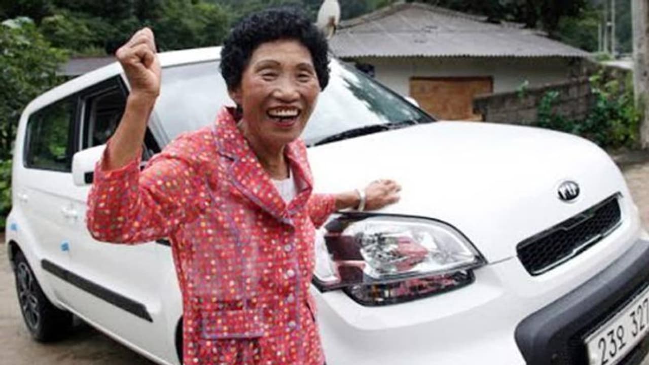 വിജയം വരെ പോരാട്ടം, 960 തവണ പരിശ്രമിച്ച് ഡ്രൈവിംഗ് ലൈസൻസ് നേടിയ സ്ത്രീ, വീണ്ടും വൈറലായി ആ കഥ! വിജയം വരെ പോരാട്ടം, 960 തവണ പരിശ്രമിച്ച് ഡ്രൈവിംഗ് ലൈസൻസ് നേടിയ സ്ത്രീ, വീണ്ടും വൈറലായി ആ കഥ!