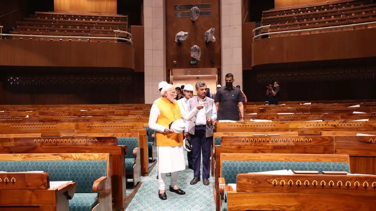 అతి త్వరలో నూతన పార్లమెంట్ భవనం ప్రారంభోత్సవం.. మూహుర్తం ఎప్పుడో తెలుసా..? అతి త్వరలో నూతన పార్లమెంట్ భవనం ప్రారంభోత్సవం.. మూహుర్తం ఎప్పుడో తెలుసా..?