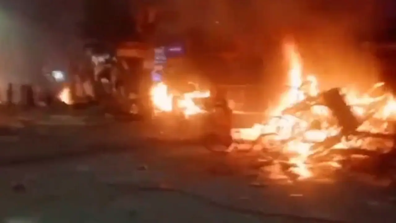 ಪವಿತ್ರ ರಾಮ ನವಮಿ ಆಚರಣೆಗೆ ಅಡ್ಡಿ, ಪಶ್ಚಿಮ ಬಂಗಾಳದಲ್ಲಿ ಭುಗಿಲೆದ್ದ ಹಿಂಸಾಚಾರ!