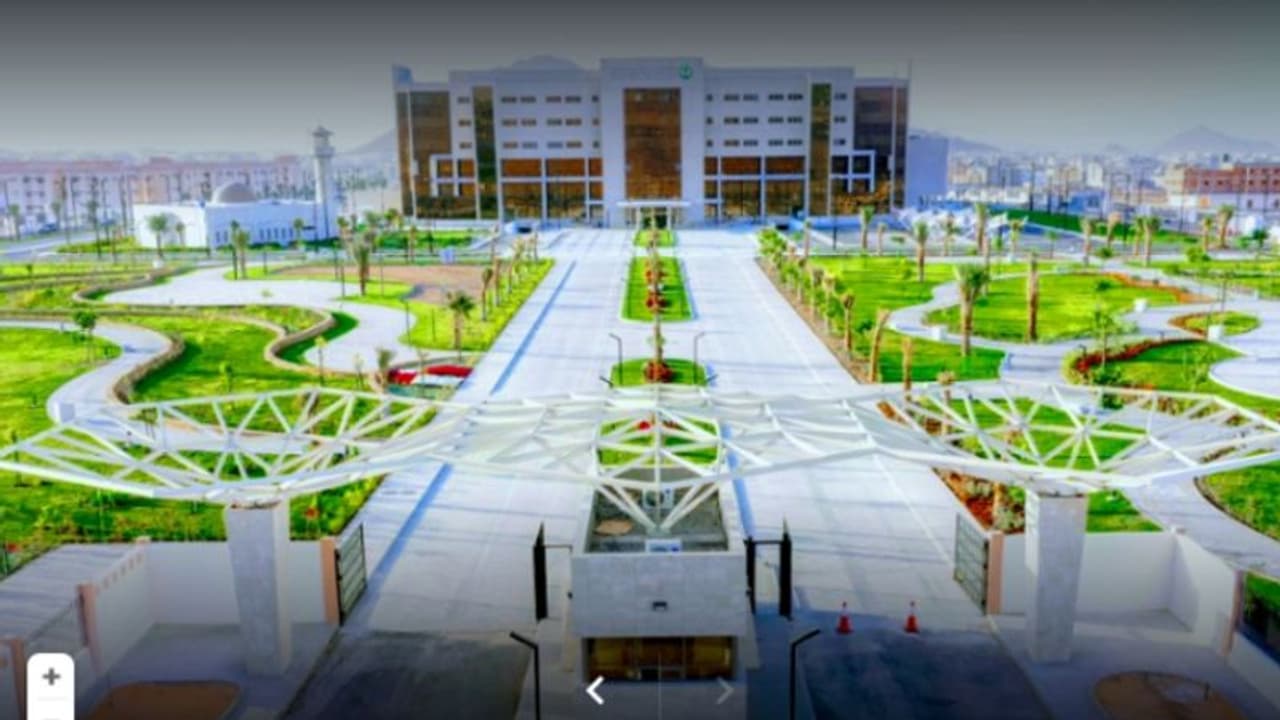 മദീനയിൽ പുതിയ രണ്ട് ആശുപത്രികൾ കൂടി വരുന്നു; നിര്മാണ കരാറുകള് ഒപ്പുവെച്ചു മദീനയിൽ പുതിയ രണ്ട് ആശുപത്രികൾ കൂടി വരുന്നു; നിര്മാണ കരാറുകള് ഒപ്പുവെച്ചു