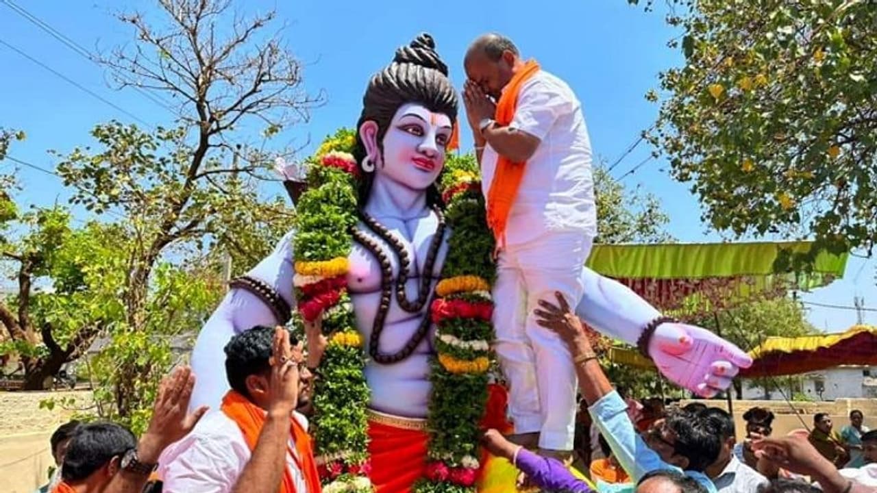 ಬಸವಣ್ಣನ ಕರ್ಮಭೂಮಿ ಬಸವಕಲ್ಯಾಣದಲ್ಲಿ ಶ್ರೀರಾಮನಿಗೆ ಅವಮಾನ: ಬಿಜೆಪಿ ಶಾಸಕನ ವಿರುದ್ಧ ಆಕ್ರೋಶ ಬಸವಣ್ಣನ ಕರ್ಮಭೂಮಿ ಬಸವಕಲ್ಯಾಣದಲ್ಲಿ ಶ್ರೀರಾಮನಿಗೆ ಅವಮಾನ: ಬಿಜೆಪಿ ಶಾಸಕನ ವಿರುದ್ಧ ಆಕ್ರೋಶ