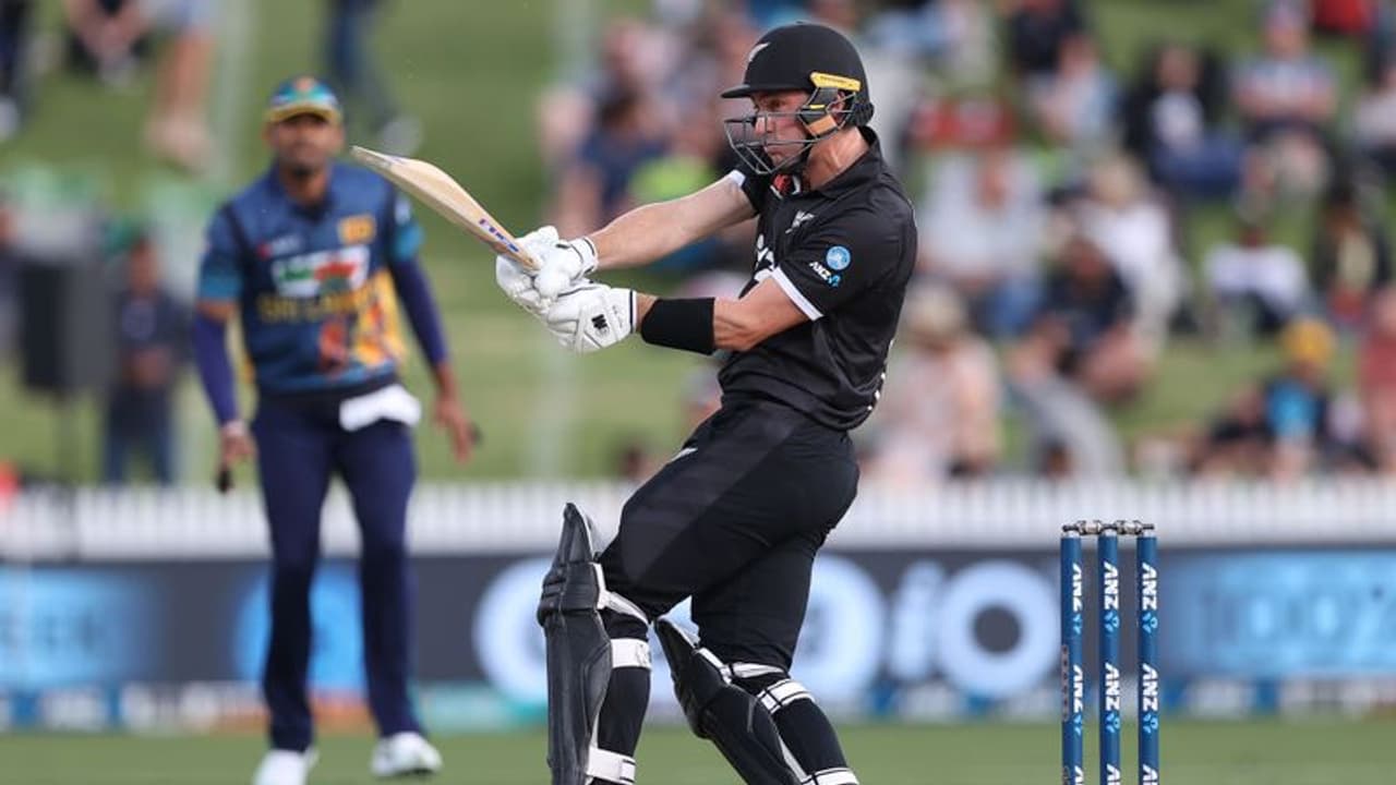 ശ്രീലങ്കയെ വീഴ്ത്തി ന്യൂസിലന്ഡിന് ഏകദിന പരമ്പര, ലോകകപ്പിനെത്താന് ലങ്കക്ക് മുന്നില് യോഗ്യതാ കടമ്പ ശ്രീലങ്കയെ വീഴ്ത്തി ന്യൂസിലന്ഡിന് ഏകദിന പരമ്പര, ലോകകപ്പിനെത്താന് ലങ്കക്ക് മുന്നില് യോഗ്യതാ കടമ്പ