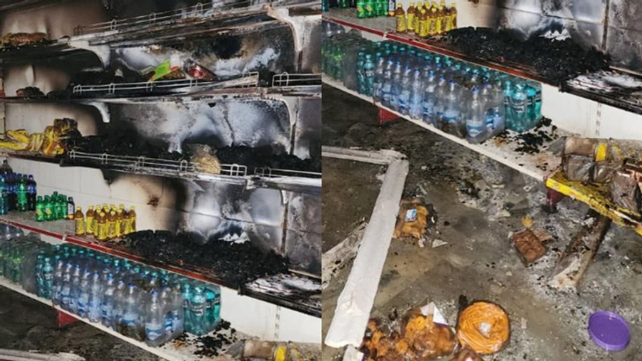 ചേർത്തലയിൽ ബേക്കറിയിൽ തീപിടിത്തം, ഉപകരണങ്ങളെല്ലാം കത്തി നശിച്ചു; 15 ലക്ഷത്തിന്റെ നഷ്ടം ചേർത്തലയിൽ ബേക്കറിയിൽ തീപിടിത്തം, ഉപകരണങ്ങളെല്ലാം കത്തി നശിച്ചു; 15 ലക്ഷത്തിന്റെ നഷ്ടം