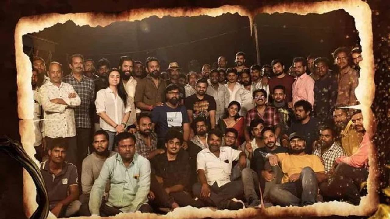 గుమ్మడికాయ కొట్టేశారు.. షూటింగ్ పూర్తిచేసకున్న సాయితేజ్ విరూపాక్ష సినిమా గుమ్మడికాయ కొట్టేశారు.. షూటింగ్ పూర్తిచేసకున్న సాయితేజ్ విరూపాక్ష సినిమా