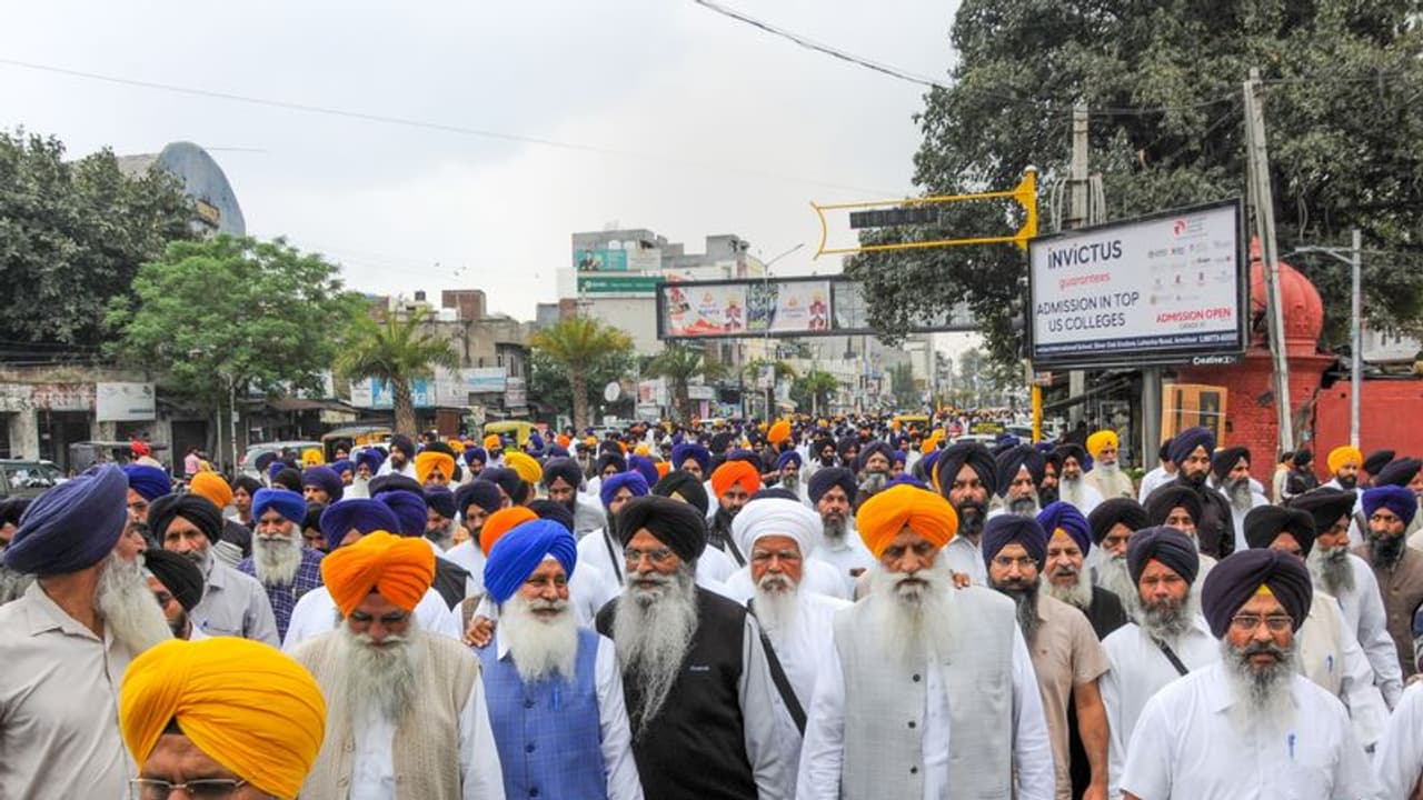 'Release innocent Sikh youths': SGPC demands amid Punjab police crackdown against Amritpal Singh 'Release innocent Sikh youths': SGPC demands amid Punjab police crackdown against Amritpal Singh