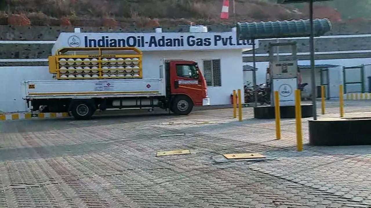 எம்எஸ்சிஐ இன்டெக்சில் இருந்து நீக்கம் செய்யப்பட்டஅதானி பங்குகள்; காரணம் என்ன? எம்எஸ்சிஐ இன்டெக்சில் இருந்து நீக்கம் செய்யப்பட்டஅதானி பங்குகள்; காரணம் என்ன?