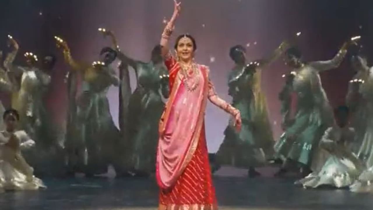Nita Ambani performs on 'Raghupati Raghav Raja Ram' (WATCH) Nita Ambani performs on 'Raghupati Raghav Raja Ram' (WATCH)