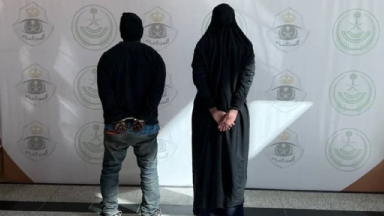 സ്പോണ്സറുടെ അടുത്ത് നിന്ന് ഒളിച്ചോടിയ വനിതയെ വാഹനത്തില് ഒളിപ്പിച്ച് കടത്തി; പ്രവാസി അറസ്റ്റില് സ്പോണ്സറുടെ അടുത്ത് നിന്ന് ഒളിച്ചോടിയ വനിതയെ വാഹനത്തില് ഒളിപ്പിച്ച് കടത്തി; പ്രവാസി അറസ്റ്റില്