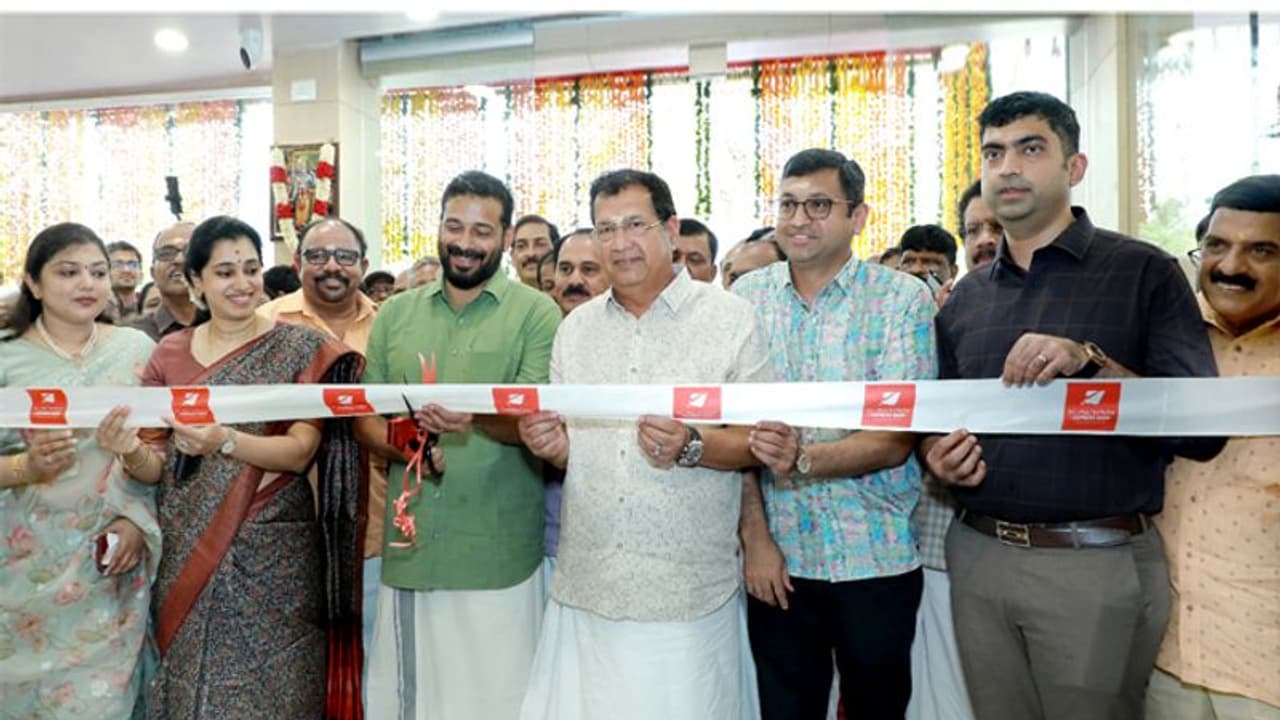 മുളകുന്നത്ത്കാവില് പുതിയ ഷോപ്പിംഗ് വിസ്മയം, കല്യാണ് എക്സ്പ്രസ്സ് മാര്ട്ട് ഉദ്ഘാടനം ചെയ്തു മുളകുന്നത്ത്കാവില് പുതിയ ഷോപ്പിംഗ് വിസ്മയം, കല്യാണ് എക്സ്പ്രസ്സ് മാര്ട്ട് ഉദ്ഘാടനം ചെയ്തു