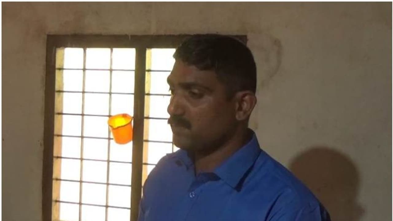 ഭാര്യയുടെ അമ്മയെ കോടാലി കൊണ്ട് അടിച്ച് കൊലപ്പെടുത്തി; പ്രതി പിടിയിൽ ഭാര്യയുടെ അമ്മയെ കോടാലി കൊണ്ട് അടിച്ച് കൊലപ്പെടുത്തി; പ്രതി പിടിയിൽ