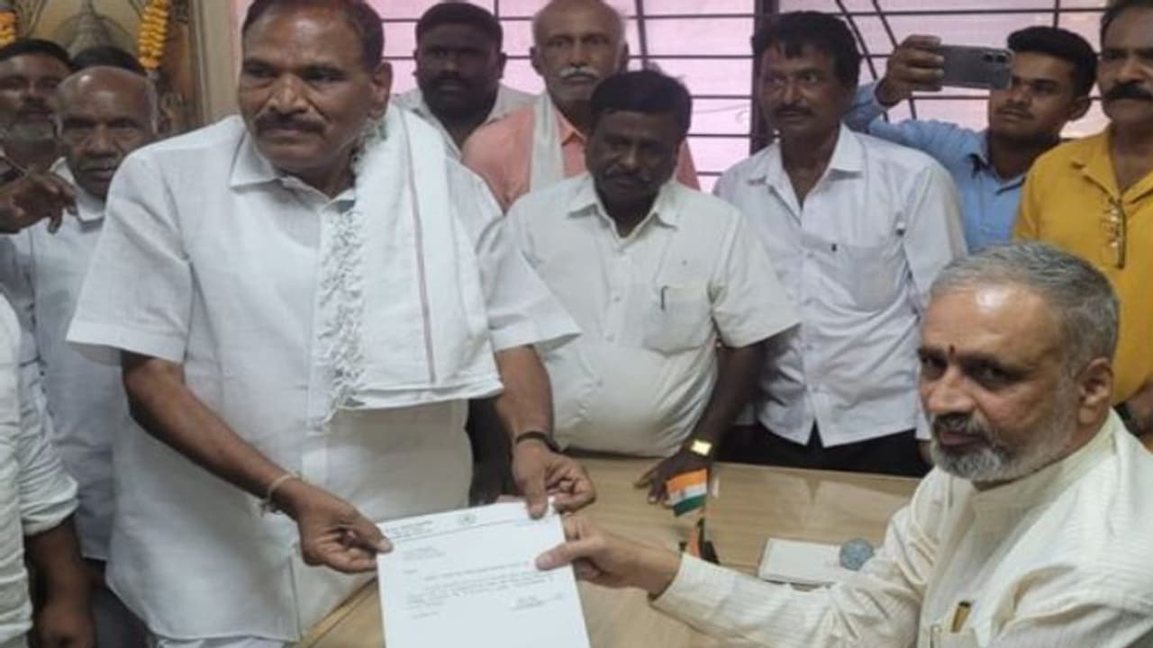 కర్ణాటక అసెంబ్లీ ఎన్నికలు.. ఎమ్మెల్యే పదవికి జేడీఎస్ నేత రాజీనామా.. ఆ పార్టీ‌లోకి ఎంట్రీ..?