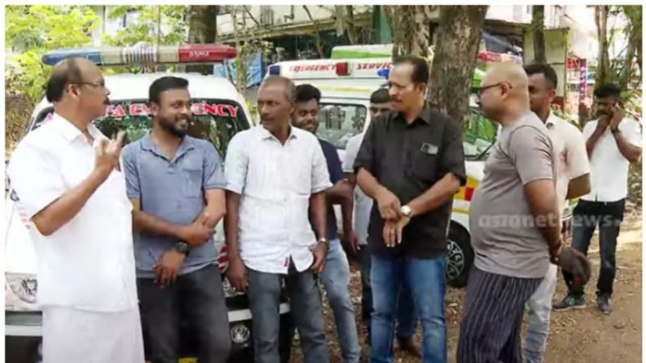 ഏപ്രിൽ ഫൂളാക്കിയതിനെതിരെ കേസ്; നാല് ആംബുലൻസ് ഡ്രൈവർമാരെ പറ്റിച്ചു; പരാതി നൽകി ഏപ്രിൽ ഫൂളാക്കിയതിനെതിരെ കേസ്; നാല് ആംബുലൻസ് ഡ്രൈവർമാരെ പറ്റിച്ചു; പരാതി നൽകി