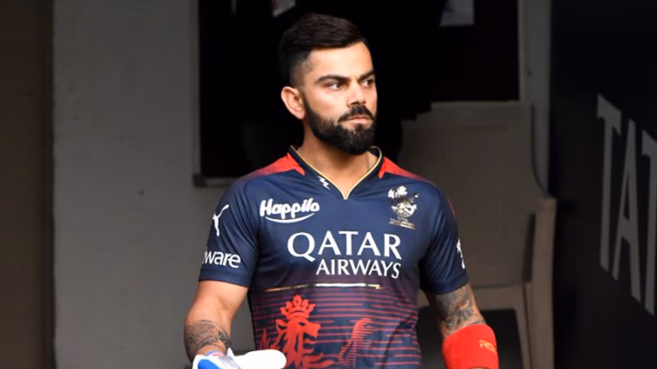 കിംഗ് ഹിറ്റ്മാന് പോരിന് ടോസ് വീണു; ആവേശം പ്ലേയിംഗ് ഇലവനുകള് കിംഗ് ഹിറ്റ്മാന് പോരിന് ടോസ് വീണു; ആവേശം പ്ലേയിംഗ് ഇലവനുകള്