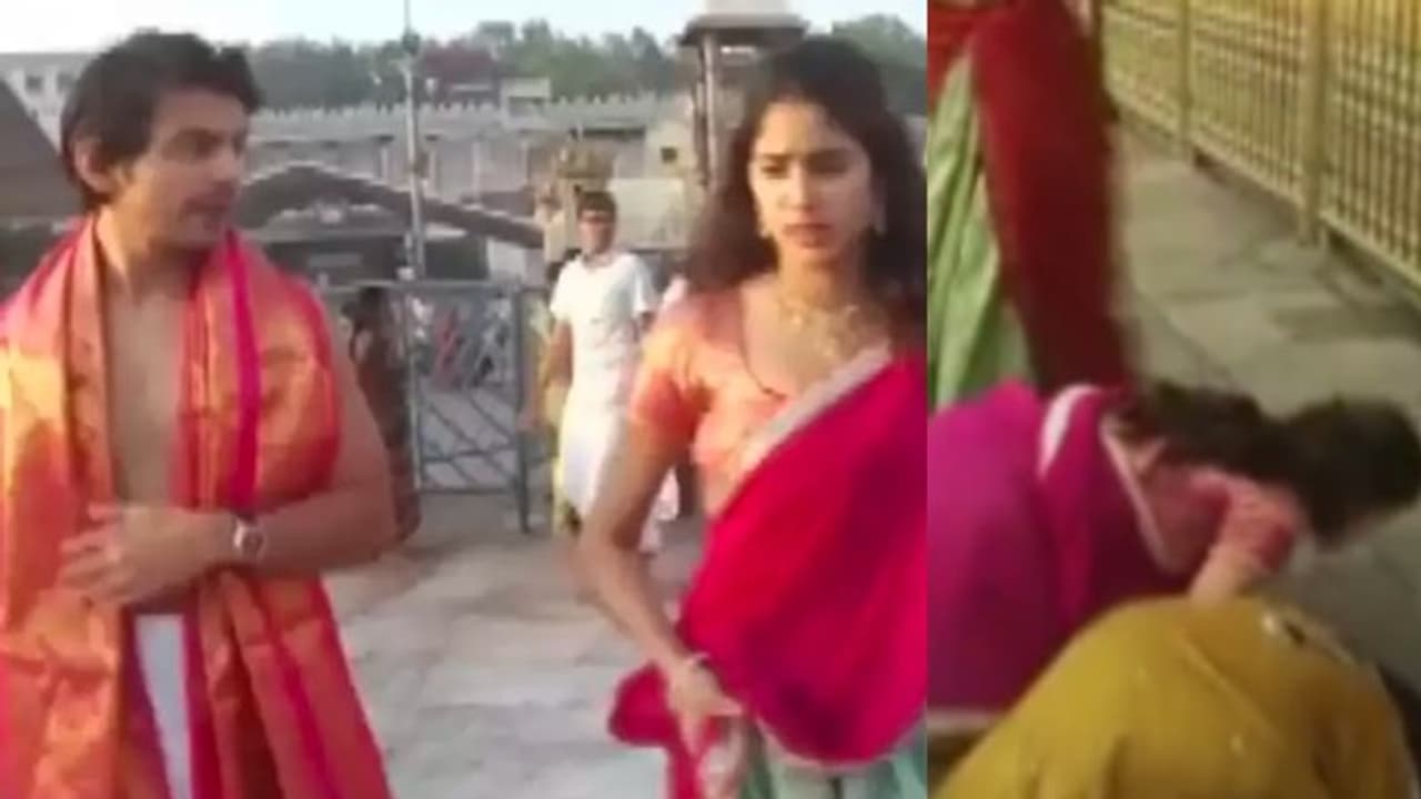 ప్రియుడితో కలసి తిరుమల శ్రీవారి సేవలో జాన్వీ కపూర్.. సాష్టాంగ నమస్కారం చేస్తూ లంగాఓణీలో.. ప్రియుడితో కలసి తిరుమల శ్రీవారి సేవలో జాన్వీ కపూర్.. సాష్టాంగ నమస్కారం చేస్తూ లంగాఓణీలో..