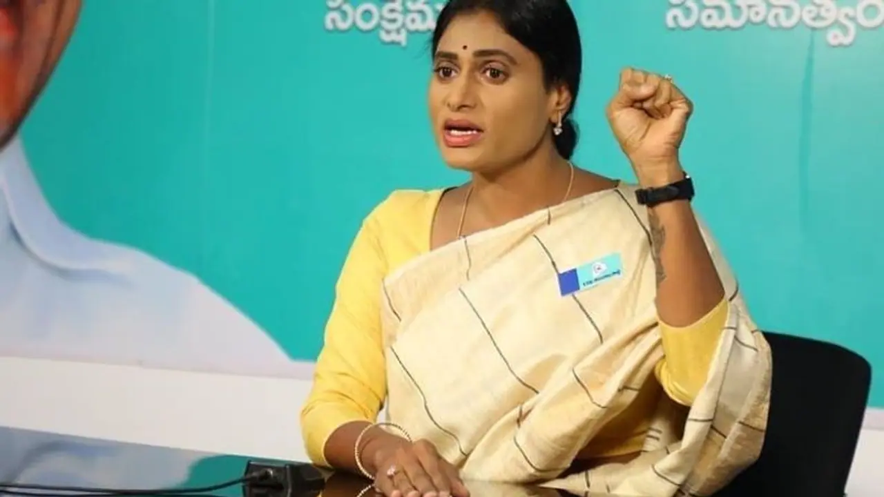 ಕಾಂಗ್ರೆಸ್ ಸೇರ್ಪಡೆ ಗುಸುಗುಸು ಬೆನ್ನಲ್ಲೇ ಸೋನಿಯಾ ಜತೆ ಶರ್ಮಿಳಾ ಭೇಟಿ ಕಾಂಗ್ರೆಸ್ ಸೇರ್ಪಡೆ ಗುಸುಗುಸು ಬೆನ್ನಲ್ಲೇ ಸೋನಿಯಾ ಜತೆ ಶರ್ಮಿಳಾ ಭೇಟಿ