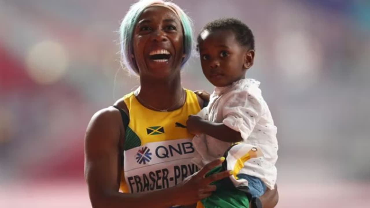 സൗഹൃദ മത്സരമാണെങ്കിലും സാരമില്ല, മകന്റെ സ്കൂളിലെ ഓട്ടമത്സരത്തില് മിന്നല് പിണരായി ജമൈക്കന് താരം സൗഹൃദ മത്സരമാണെങ്കിലും സാരമില്ല, മകന്റെ സ്കൂളിലെ ഓട്ടമത്സരത്തില് മിന്നല് പിണരായി ജമൈക്കന് താരം