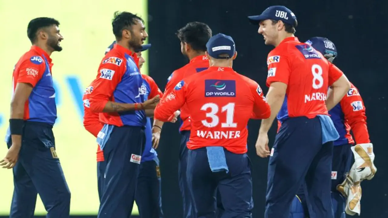 തുടര് തോല്വികള്ക്ക് പിന്നാലെ ഡല്ഹിക്ക് അടുത്ത തിരിച്ചടി, വിവാഹിതനാവാനായി സൂപ്പര് താരം മടങ്ങുന്നു തുടര് തോല്വികള്ക്ക് പിന്നാലെ ഡല്ഹിക്ക് അടുത്ത തിരിച്ചടി, വിവാഹിതനാവാനായി സൂപ്പര് താരം മടങ്ങുന്നു