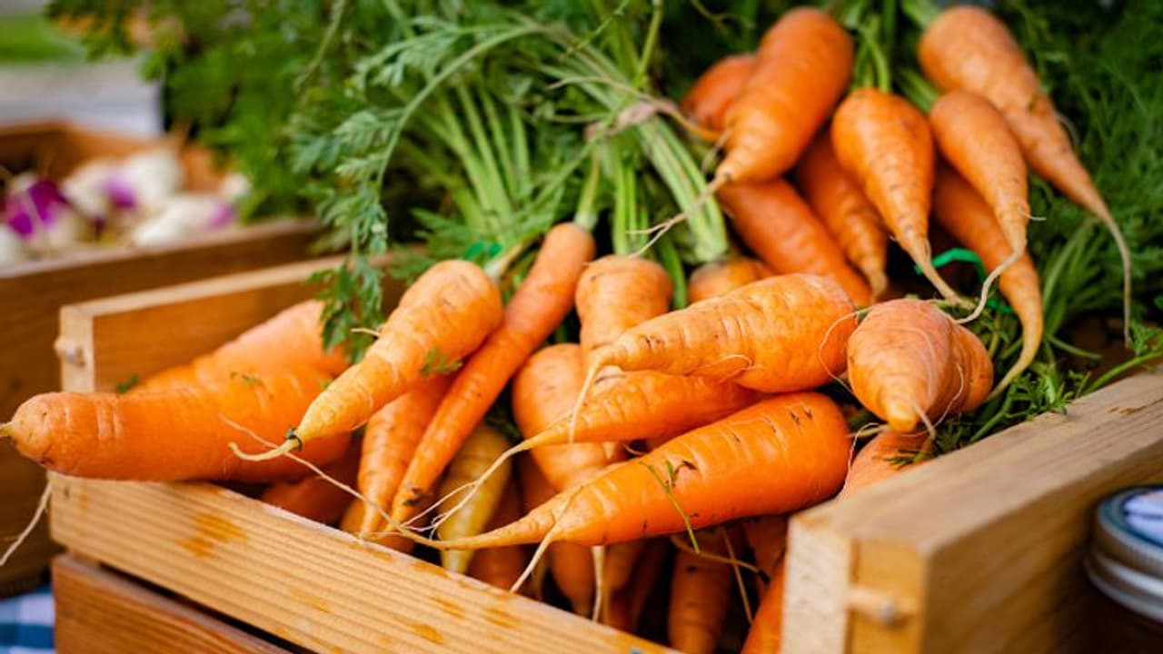 ಟೊಮೆಟೋ ನಂತರ 100 ರೂ. ದಾಟಿದ ಬೀನ್ಸ್‌, ಕ್ಯಾರೆಟ್‌: ಬೆಲೆ ಕೇಳಿ ಹೌಹಾರಿದ ಗ್ರಾಹಕ...!