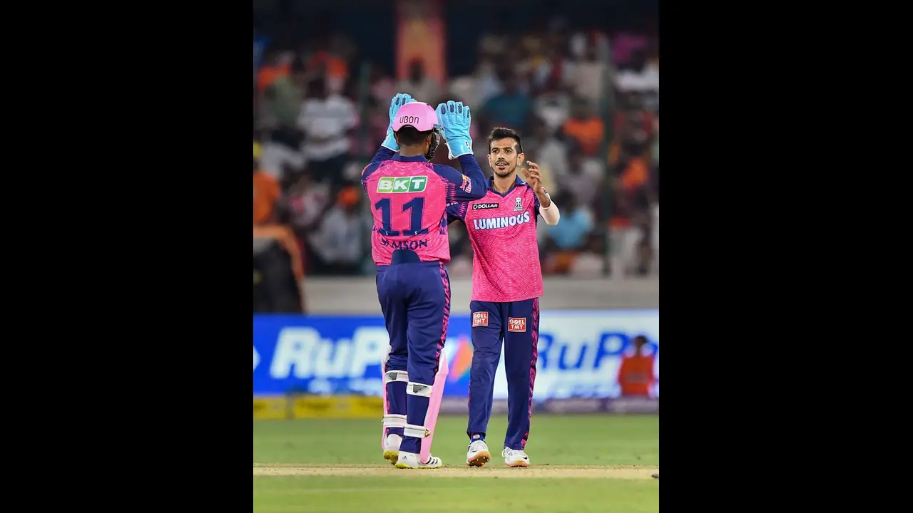 സിക്സടിച്ച് റെക്കോര്ഡിടാന് സഞ്ജു, മലിംഗയെ മറികടക്കാന് ചഹല്, ഇരട്ട നേട്ടത്തിനരികെ ബട്ലര് സിക്സടിച്ച് റെക്കോര്ഡിടാന് സഞ്ജു, മലിംഗയെ മറികടക്കാന് ചഹല്, ഇരട്ട നേട്ടത്തിനരികെ ബട്ലര്