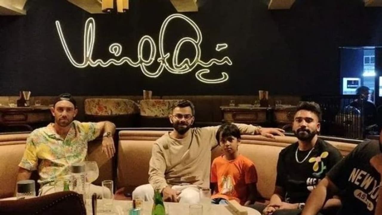  കൊല്‍ക്കത്തക്കെതിരായ പോരാട്ടത്തിന് മുമ്പ് ആര്‍സിബി താരങ്ങളെ സ്വന്തം ഹോട്ടലില്‍ വിരുന്നൂട്ടി കോലി