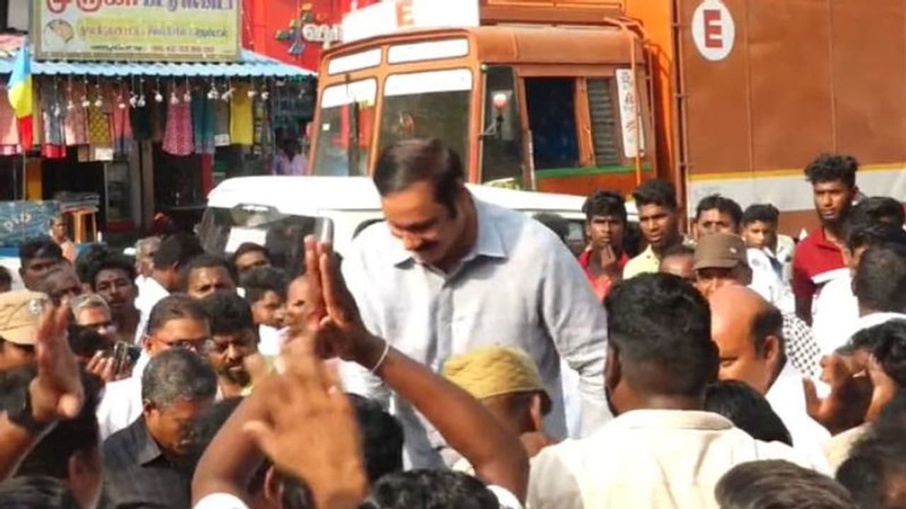 போதைப் பொருட்களின் புழக்கத்தால் மாநிலத்தில் சட்டம் ஒழுங்கு சந்தி சிரிக்கிறது அன்புமணி ஆவேசம் போதைப் பொருட்களின் புழக்கத்தால் மாநிலத்தில் சட்டம் ஒழுங்கு சந்தி சிரிக்கிறது அன்புமணி ஆவேசம்