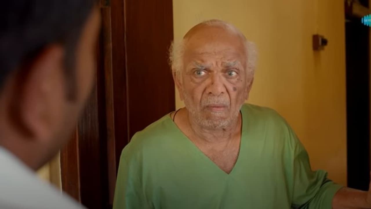 നൂറ് വയസുകാരനായി ഞെട്ടിച്ച് വിജയരാഘവന്; 'പൂക്കാലം' ട്രെയിലർ നൂറ് വയസുകാരനായി ഞെട്ടിച്ച് വിജയരാഘവന്; 'പൂക്കാലം' ട്രെയിലർ