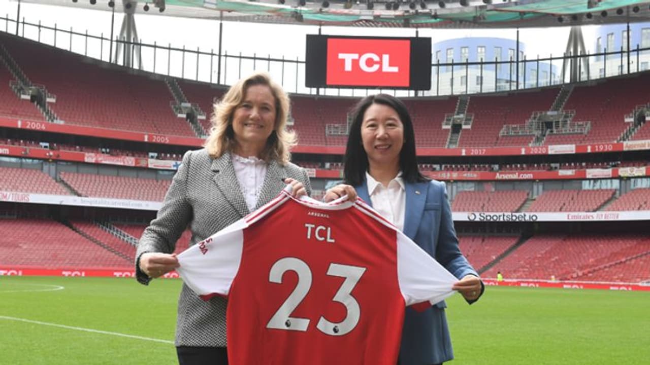 ആഴ്സണൽ ക്ലബ്ബിനോട് സഹകരിച്ച് TCL; ആരാധകര്ക്ക് സമ്മാനങ്ങള് നേടാം ആഴ്സണൽ ക്ലബ്ബിനോട് സഹകരിച്ച് TCL; ആരാധകര്ക്ക് സമ്മാനങ്ങള് നേടാം