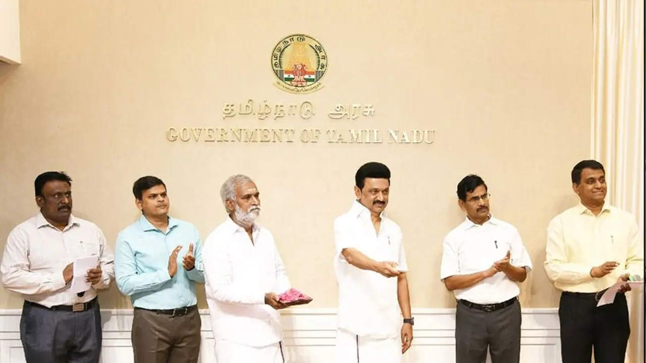 வனபத்ரகாளியம்மன் கோவிலில் 7 நிலை ராஜகோபுரம் அமைக்கும் பணி முதல்வர் தொடங்கி வைத்தார் வனபத்ரகாளியம்மன் கோவிலில் 7 நிலை ராஜகோபுரம் அமைக்கும் பணி முதல்வர் தொடங்கி வைத்தார்