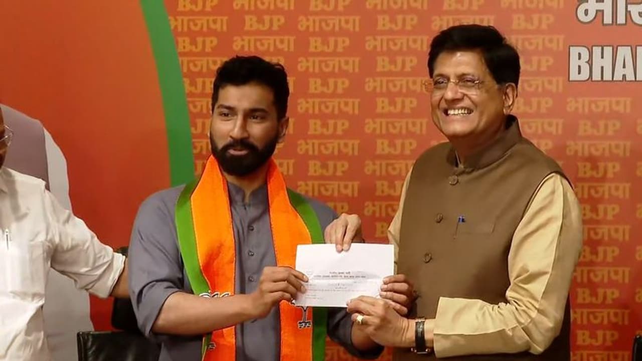 டெல்லி சென்று பாஜகவில் இணைந்தார் ஏ.கே. அந்தோணி மகன் அனில் அந்தோணி!