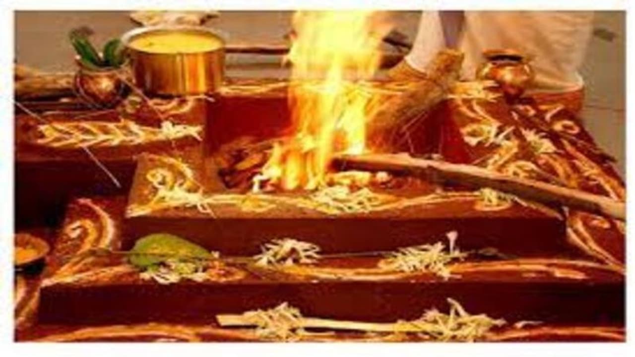 ஹோமத்தில் போடும் பொருள்களால் வரும் பலன்கள் தெரியுமா? ரொம்ப முக்கியம் இது! ஹோமத்தில் போடும் பொருள்களால் வரும் பலன்கள் தெரியுமா? ரொம்ப முக்கியம் இது!