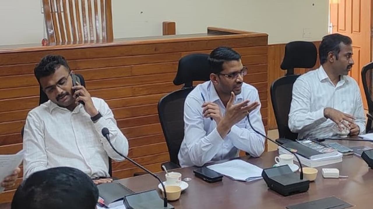 ಉಡುಪಿ: ನಿಯಮ ಉಲ್ಲಂಘಿಸುವ ಪ್ರಿಂಟಿಂಗ್ ಪ್ರೆಸ್‌ ವಿರುದ್ಧ ಕಠಿಣ ಕ್ರಮ, ಡಿಸಿ ಕೂರ್ಮಾರಾವ್