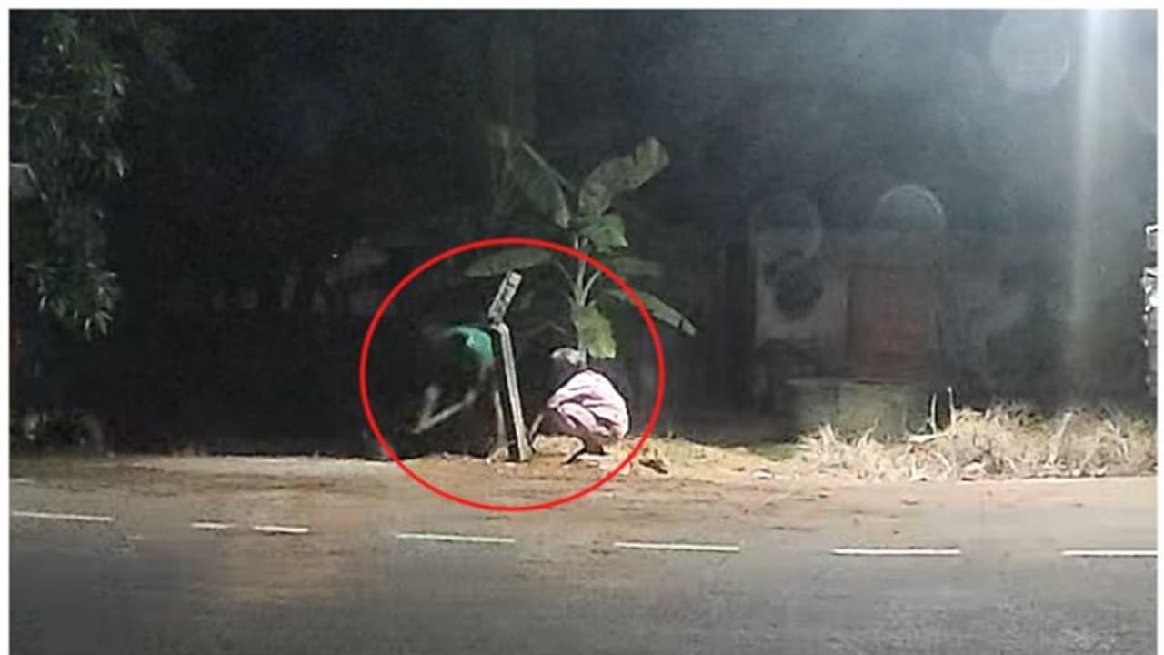 പുളിങ്കുന്നിൽ സാമൂഹ്യവിരുദ്ധർ പൊതുവഴിയും പൊതുകിണറും നശിപ്പിച്ചതായി പരാതി പുളിങ്കുന്നിൽ സാമൂഹ്യവിരുദ്ധർ പൊതുവഴിയും പൊതുകിണറും നശിപ്പിച്ചതായി പരാതി