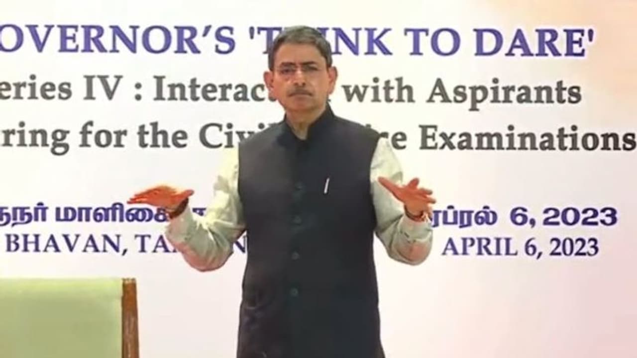 தமிழ் மொழியின் செறிவுக்கு ஓரளவுக்கு நிகரான மொழி சமஸ்கிருதம் மட்டும் தான்..! ஆளுநர் ரவி தமிழ் மொழியின் செறிவுக்கு ஓரளவுக்கு நிகரான மொழி சமஸ்கிருதம் மட்டும் தான்..! ஆளுநர் ரவி