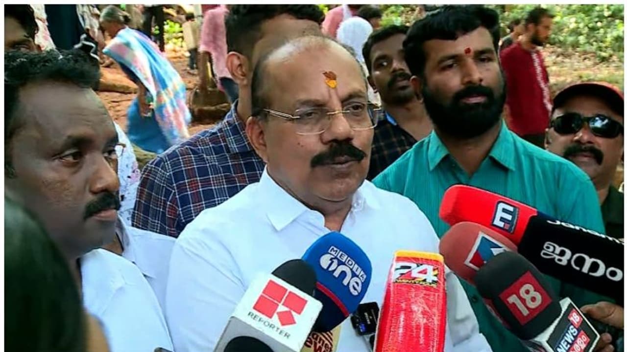 'ബിജെപിയിലേക്ക് മക്കൾ മാത്രമല്ല കാരണവന്മാരും വരും'; ഇടതുപക്ഷത്ത് നിന്നും ആളുകൾ വരുമെന്ന് എ എൻ രാധാകൃഷ്ണൻ 'ബിജെപിയിലേക്ക് മക്കൾ മാത്രമല്ല കാരണവന്മാരും വരും'; ഇടതുപക്ഷത്ത് നിന്നും ആളുകൾ വരുമെന്ന് എ എൻ രാധാകൃഷ്ണൻ