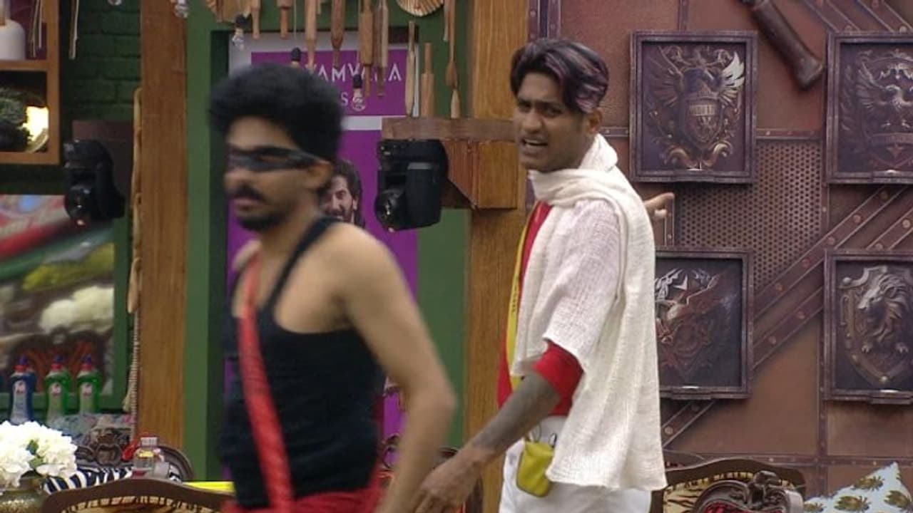 ബിഗ്ബോസ് വീട്ടില് 'മധുവിനെ' അധിക്ഷേപിച്ചു: അഖില് മരാര്ക്കെതിരെ പൊലീസില് പരാതി ബിഗ്ബോസ് വീട്ടില് 'മധുവിനെ' അധിക്ഷേപിച്ചു: അഖില് മരാര്ക്കെതിരെ പൊലീസില് പരാതി