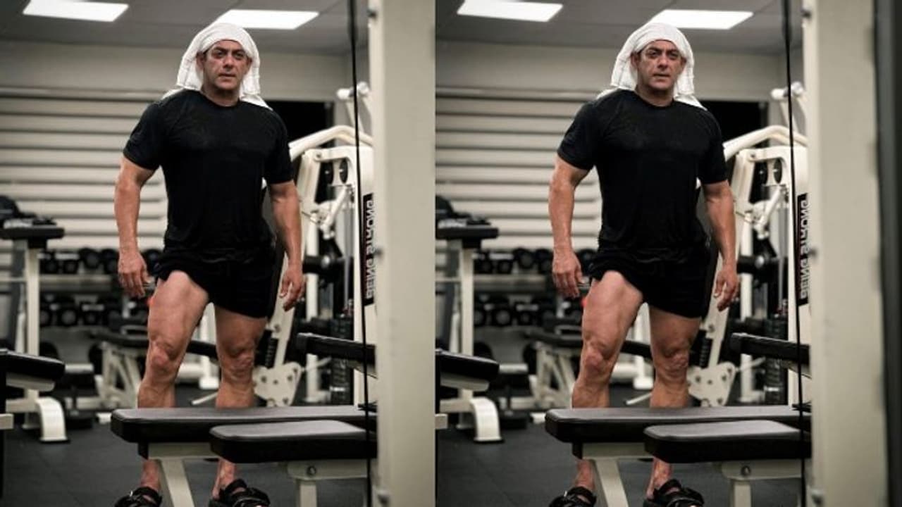 ఒక్క ఫొటోతో షేక్ చేస్తున్న సల్మాన్ ఖాన్.. నెట్టింట వైరల్ అవుతున్న వర్కౌట్ స్టిల్.. ఒక్క ఫొటోతో షేక్ చేస్తున్న సల్మాన్ ఖాన్.. నెట్టింట వైరల్ అవుతున్న వర్కౌట్ స్టిల్..