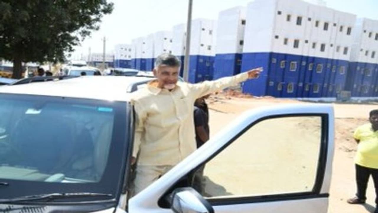 టిడ్కో ఇళ్లపై జగన్కు చంద్రబాబు సెల్ఫీ ఛాలెంజ్.. మంత్రి కాకాణి కౌంటర్ టిడ్కో ఇళ్లపై జగన్కు చంద్రబాబు సెల్ఫీ ఛాలెంజ్.. మంత్రి కాకాణి కౌంటర్