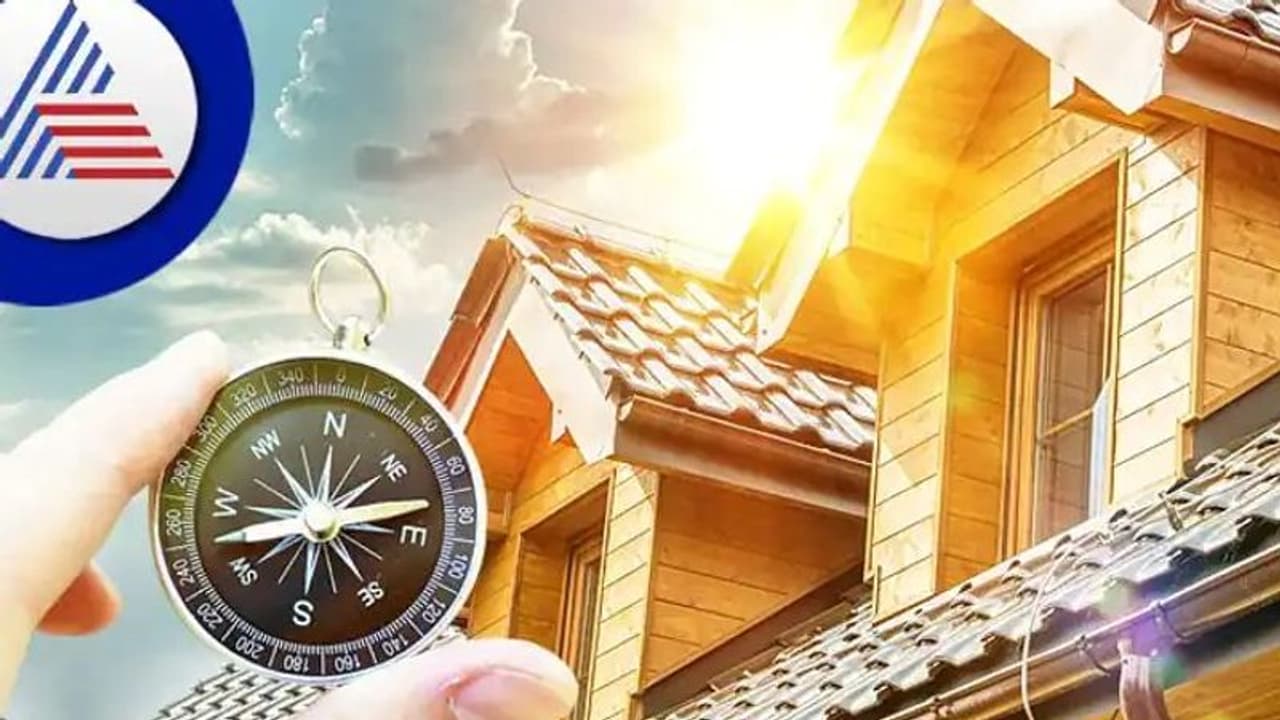 அனைவருக்கும் தெரியும் படி இந்த ஒரு பொருளை வைத்தால் போதும்.. வீட்டிற்குள் எதிர்மறை சக்தி நுழையவே முடியாது.. 