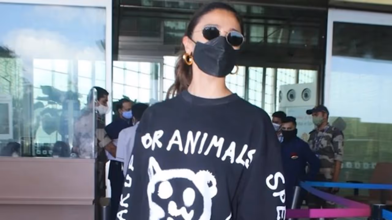 'STFU': Fans mock Alia Bhatt for wearing a 'SPEAK UP FOR ANIMALS' shirt and holding leather bag