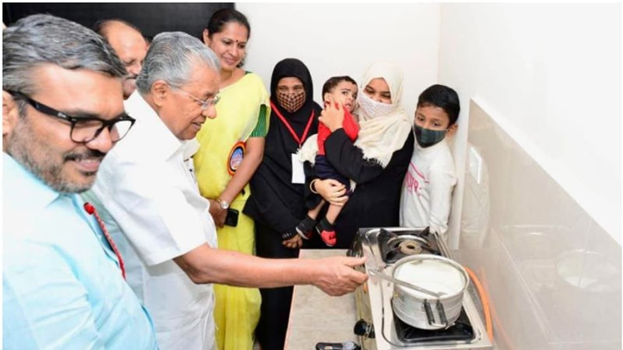 174 കുടുംബങ്ങള്‍ക്ക് ലൈഫില്‍ വീട്; ഉദ്ഘാടനം നിര്‍വഹിച്ച് മുഖ്യമന്ത്രി