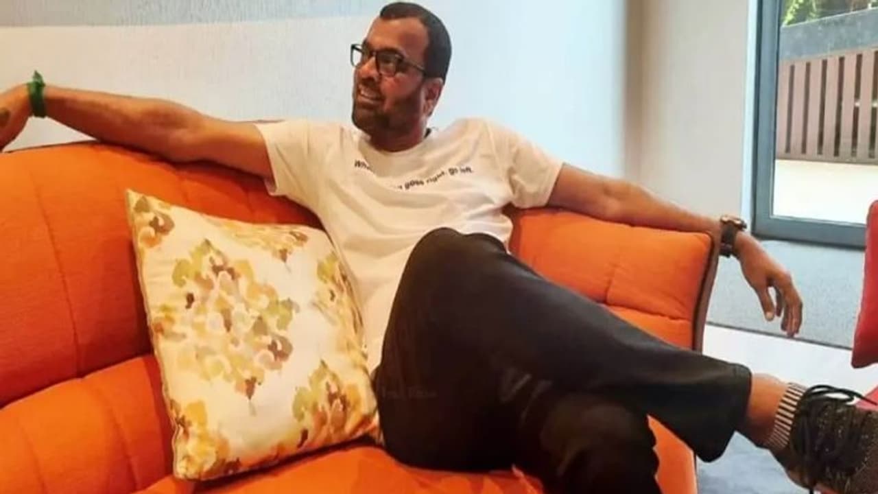 ஸ்வான்கி கார் வாங்கிய பிக்பாஸ் புகழ் தாடி பாலாஜி! ஸ்வான்கி கார் வாங்கிய பிக்பாஸ் புகழ் தாடி பாலாஜி!