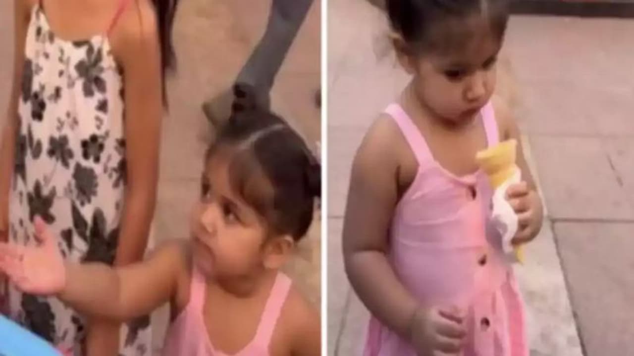 Viral Video: ಐಸ್ ಕ್ರೀಂ ಕೊಡಲು ಸತಾಯಿಸಿದ ವೆಂಡರ್, ಮಗುವಿನ ಎಕ್ಸ್ಪ್ರೆಶನ್ ನೋಡಿ! Viral Video: ಐಸ್ ಕ್ರೀಂ ಕೊಡಲು ಸತಾಯಿಸಿದ ವೆಂಡರ್, ಮಗುವಿನ ಎಕ್ಸ್ಪ್ರೆಶನ್ ನೋಡಿ!