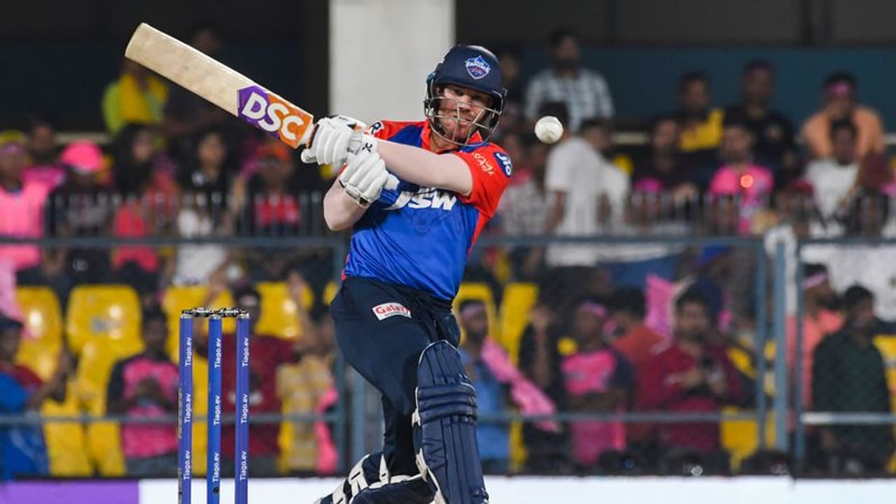 സഞ്ജുവിന്‍റെ നോട്ടപിശകില്‍ ജീവന്‍ കിട്ടി, പുറത്തായ ശേഷം വീണ്ടും ക്രീസില്‍ തിരിച്ചെത്തി വാര്‍ണര്‍ വീഡിയോ